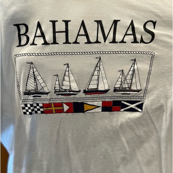 tee’s Other - Bahamas XXL t shirt in GUC